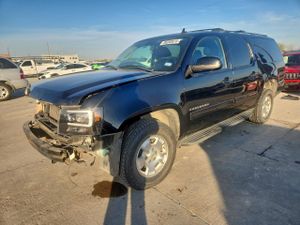 Chevrolet Suburban K1500 LT 5.3L 8 2011