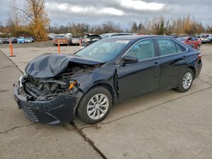 Toyota Camry LE 2.5L 4 2015