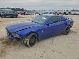 Ford Mustang 3.7L 6 2014