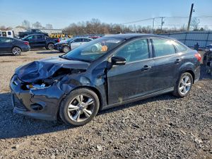 Ford Focus SE 2.0L 4 2014