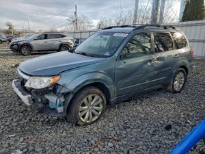 Subaru Forester 2.5X PREMIUM 2.5L 4 2013