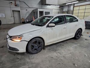 Volkswagen Jetta SE 2.5L 5 2013