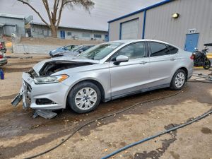 Ford Fusion S 2.5L 4 2013