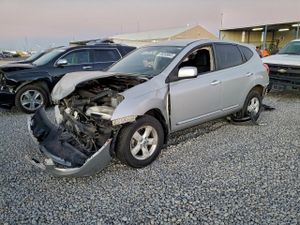 Nissan Rogue S 2.5L 4 2013