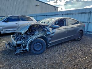 Ford Fusion S 2.5L 4 2014