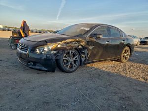 Nissan Maxima S 3.5L 6 2014