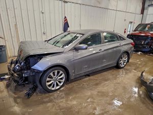 Hyundai Sonata SE 2.4L 4 2013