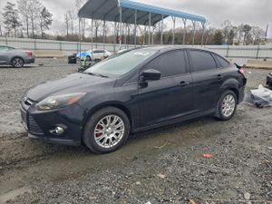 Ford Focus SE 2.0L 4 2012