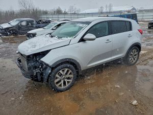 Kia Sportage LX 2.4L 4 2015