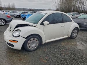 Volkswagen Beetle 2.5L 5 2010