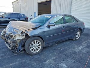 Toyota Camry BASE 2.5L 4 2011