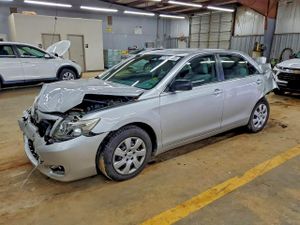 Toyota Camry BASE 2.5L 4 2010