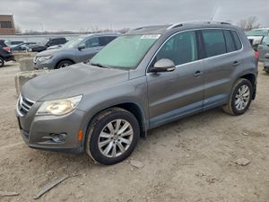 Volkswagen Tiguan SE 2.0L 4 2009