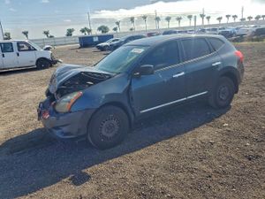 Nissan Rogue S 2.5L 4 2015