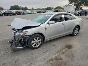 Toyota Camry BASE 2.5L 4 2011