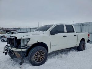 Nissan Titan S 5.6L 8 2021