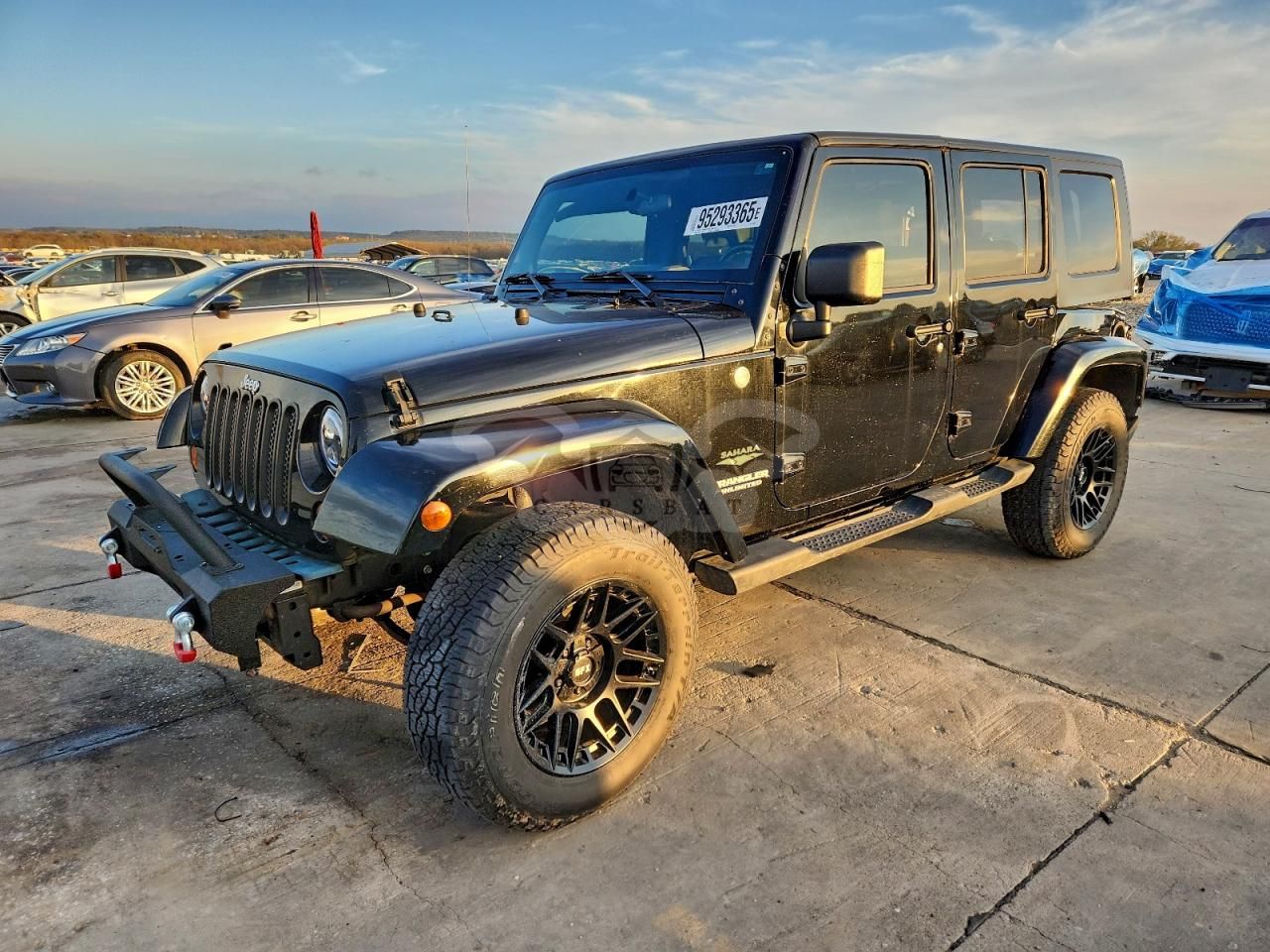 Jeep Wrangler SAHARA 3.8L 6 2010