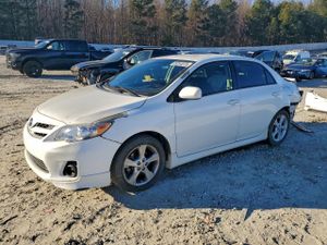 Toyota Corolla BASE 1.8L 4 2013