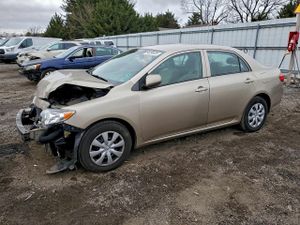 Toyota Corolla BASE 1.8L 4 2010