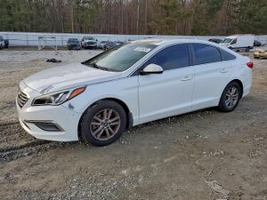 Hyundai Sonata SE 2.4L 4 2015