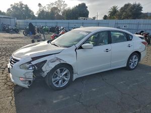 Nissan Altima 2.5 2.5L 4 2015