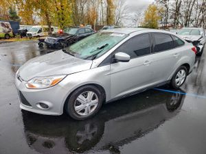 Ford Focus S 2.0L 4 2013