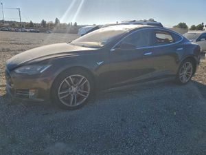 Tesla Model S 2014