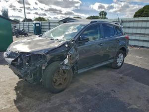 Toyota Rav4 LE 2.5L 4 2015