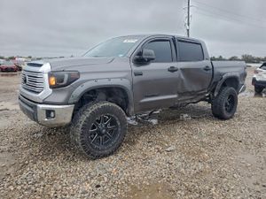 Toyota Tundra CREWMAX SR5 5.7L 8 2014