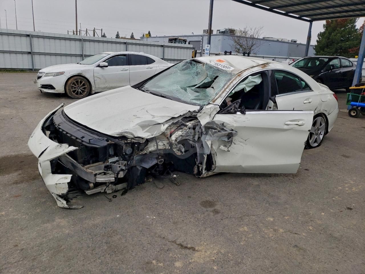Mercedes-Benz CLA 250 2.0L 4 2015