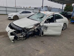 Mercedes-Benz CLA 250 2.0L 4 2015