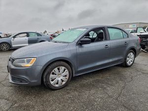 Volkswagen Jetta BASE 2.0L 4 2011