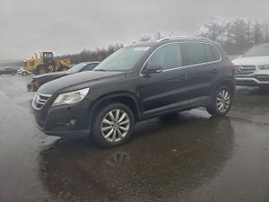 Volkswagen Tiguan S 2.0L 4 2011