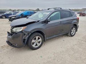 Toyota Rav4 XLE 2.5L 4 2014