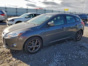 Ford Focus SE 2.0L 4 2013