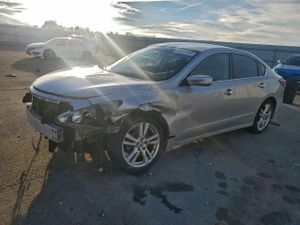 Nissan Altima 3.5S 3.5L 6 2013