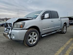 Nissan Titan S 5.6L 8 2013