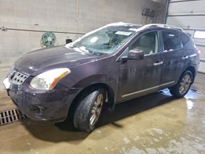 Nissan Rogue S 2.5L 4 2013