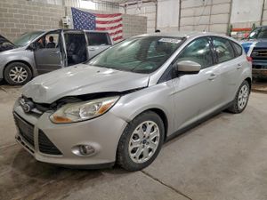 Ford Focus SE 2.0L 4 2012