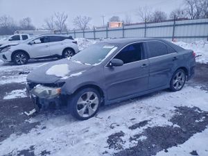 Toyota Camry SE 3.5L 6 2013