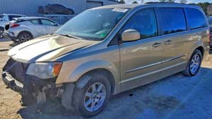 Chrysler Town & Country TOURING 3.6L 6 2011