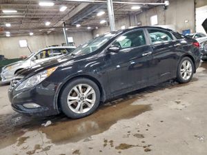 Hyundai Sonata SE 2.4L 4 2013