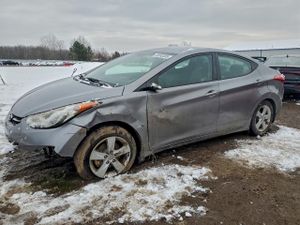 Hyundai Elantra GLS 1.8L 4 2013