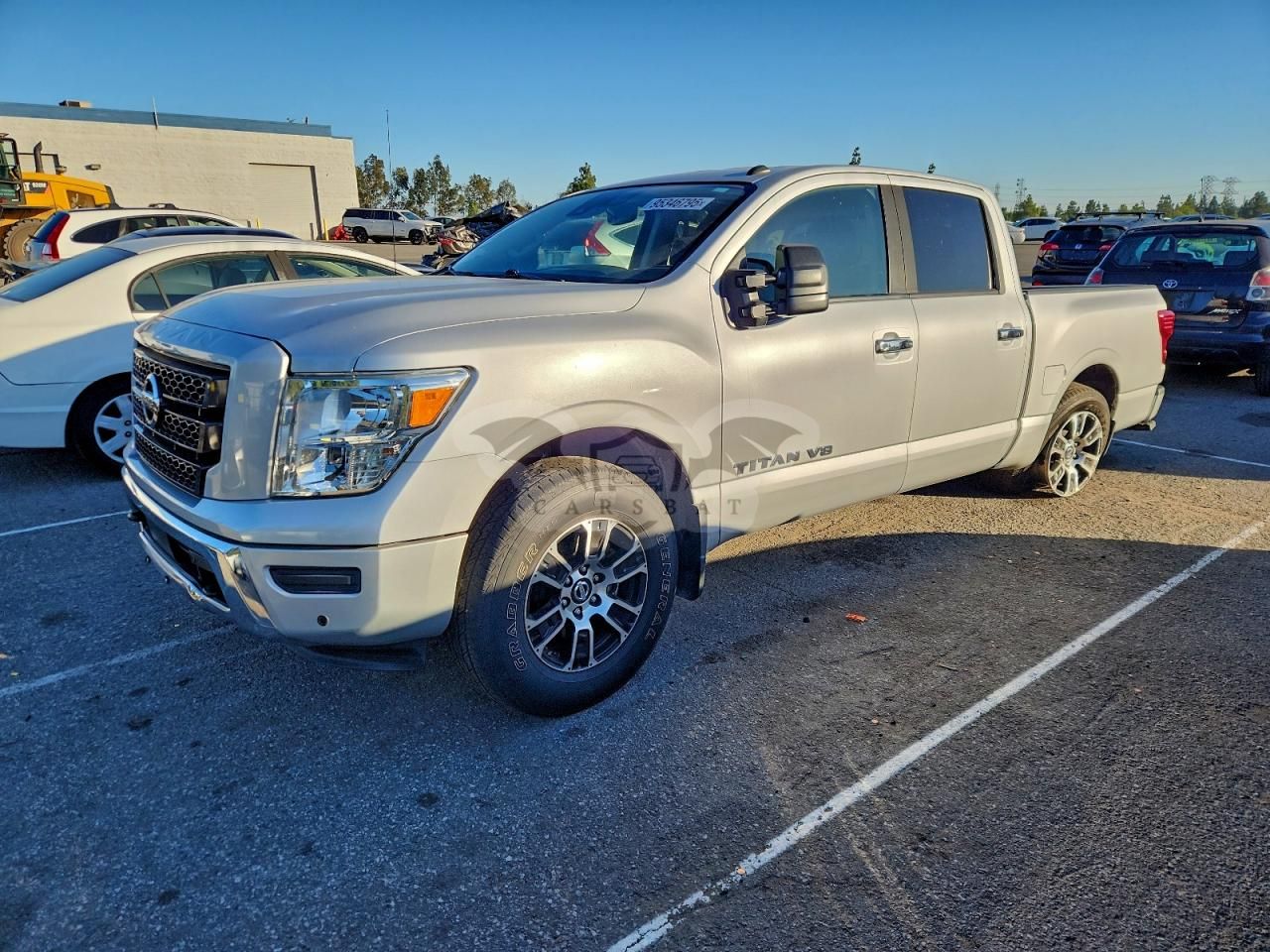 Nissan Titan SV 5.6L 8 2020