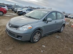 Nissan Versa S 1.8L 4 2011