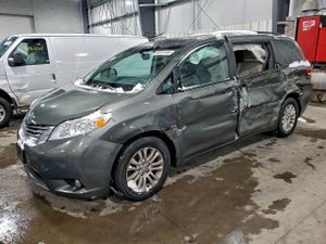 Toyota Sienna XLE 3.5L 6 2012