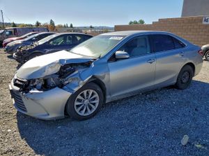 Toyota Camry LE 2.5L 4 2015