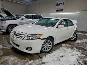 Toyota Camry BASE 2.5L 4 2011