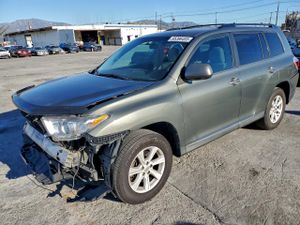 Toyota Highlander BASE 3.5L 6 2013