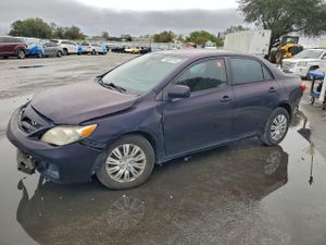 Toyota Corolla BASE 1.8L 4 2011